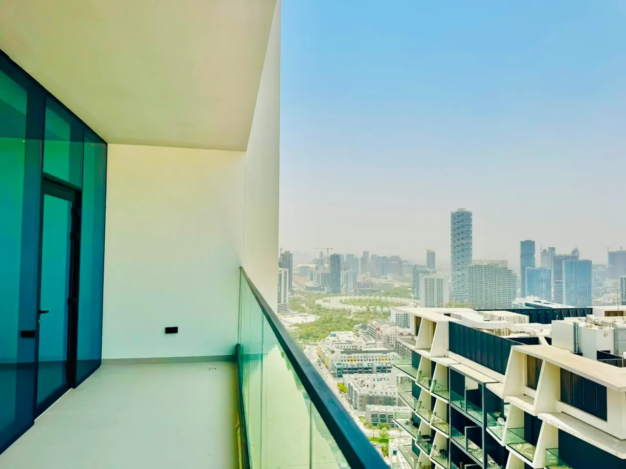 Binghatti Apex apartment, JVC